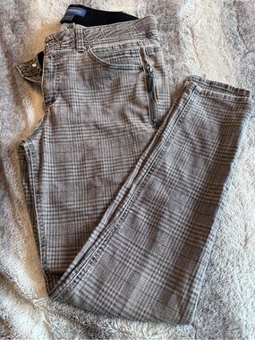 Democracy Women's Skinny Plaid Pants in Gray and Black
